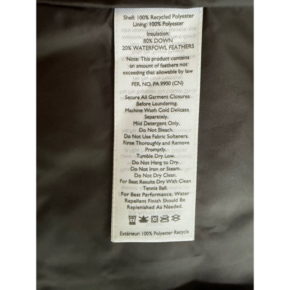 NWT Women's Eddie Bauer Microlight Down Vest Blue size XS - Picture 9 of 10